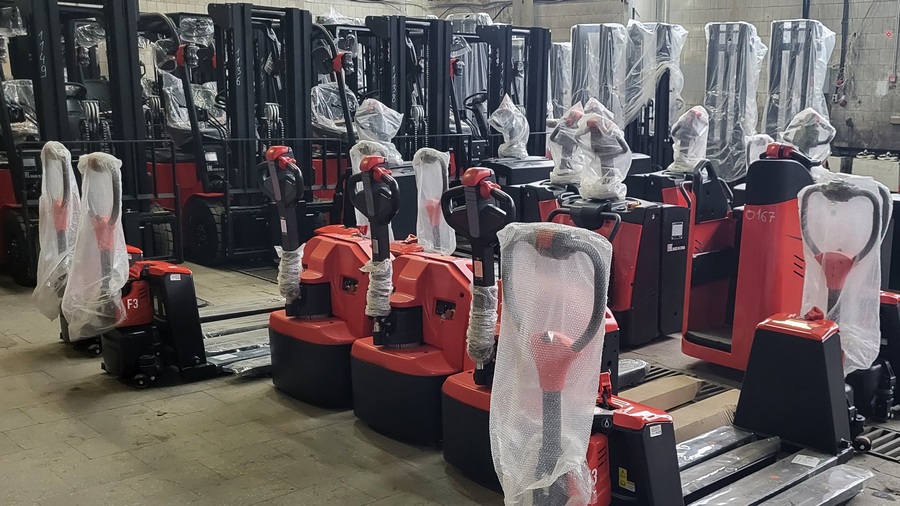 Тест-драйв складской техники на нашем складе в Первоуральске